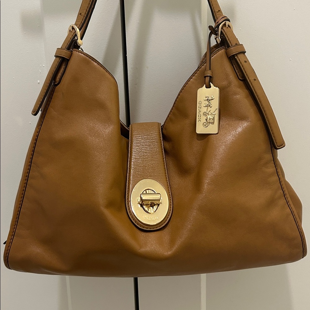Coach Madison Carlyle Shoulder Bag in Tan